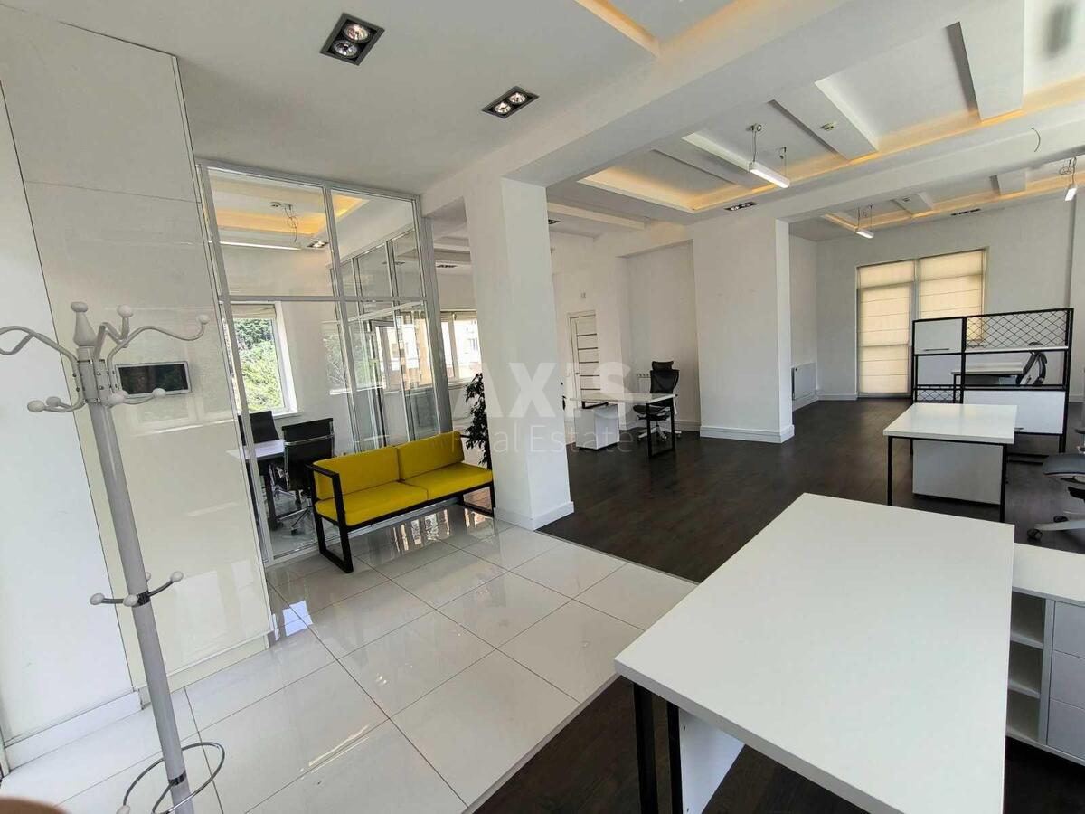 Office vul. Esplanadna 32, 78m2