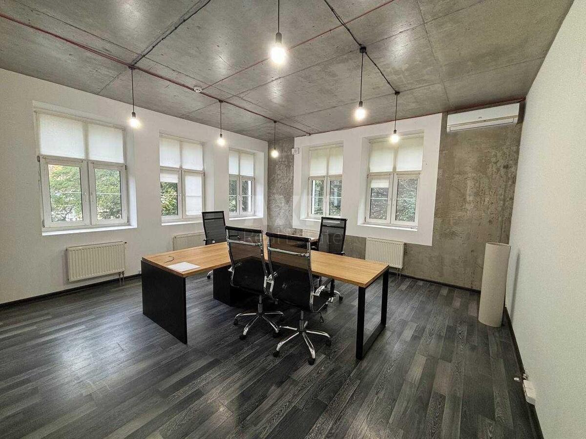 Office vul. Vozdvyzhens'ka 45, 112m20