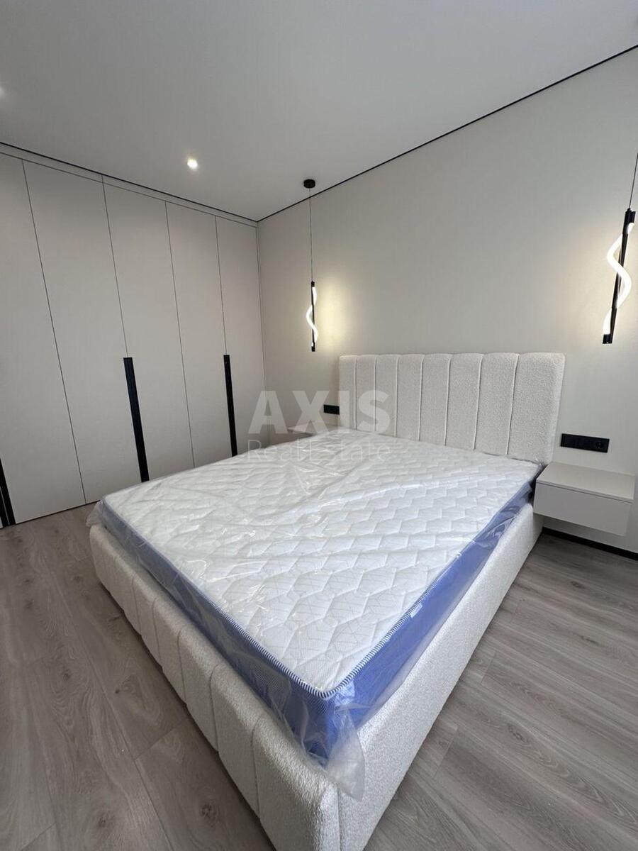 1k apartment vul. Rodyny Kristeriv 203