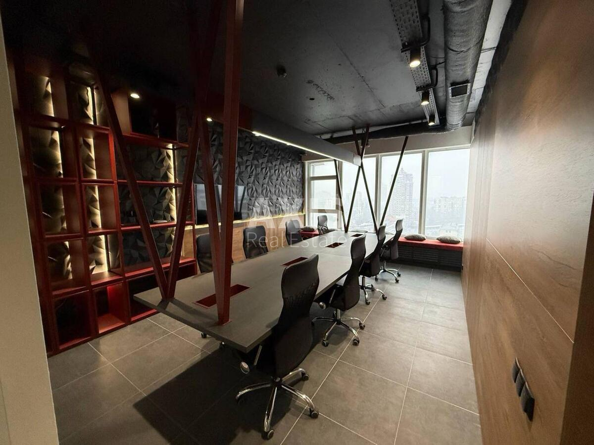 Office uzv. Klovs'kyj 7А, 185m22