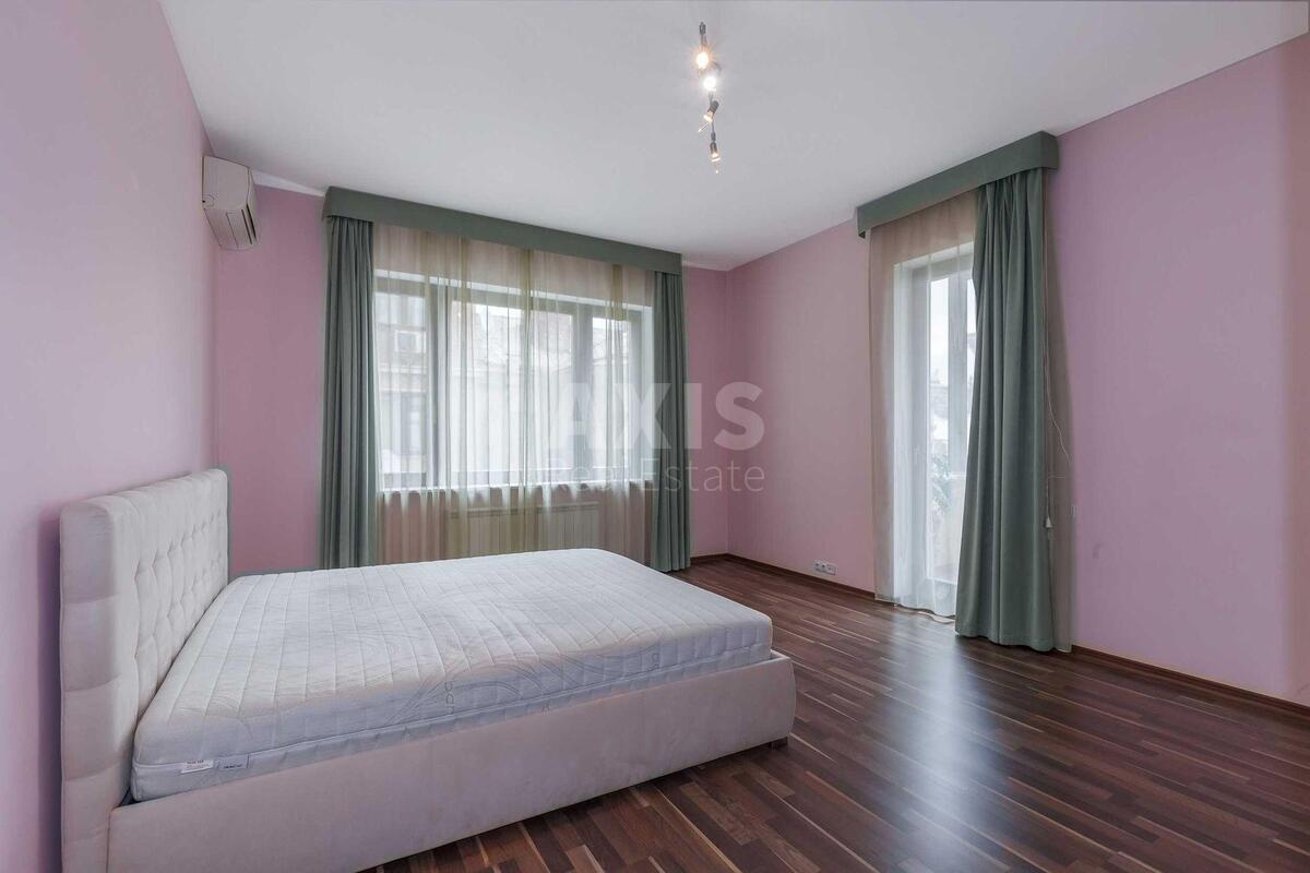 4k apartment vul. Kropyvnyc'kogo 106