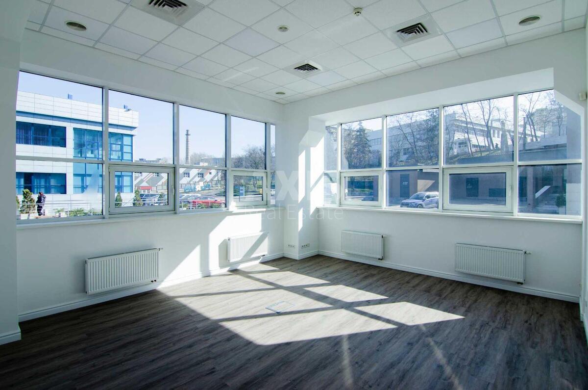 Office prov. Ohtyrs'kyj 7, 588m22