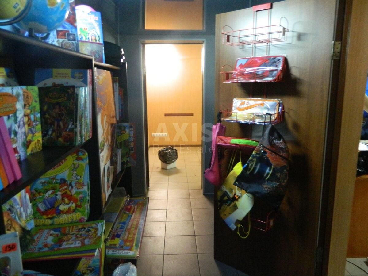 Office vul. Krasnova Mykoly 12А, 130m21