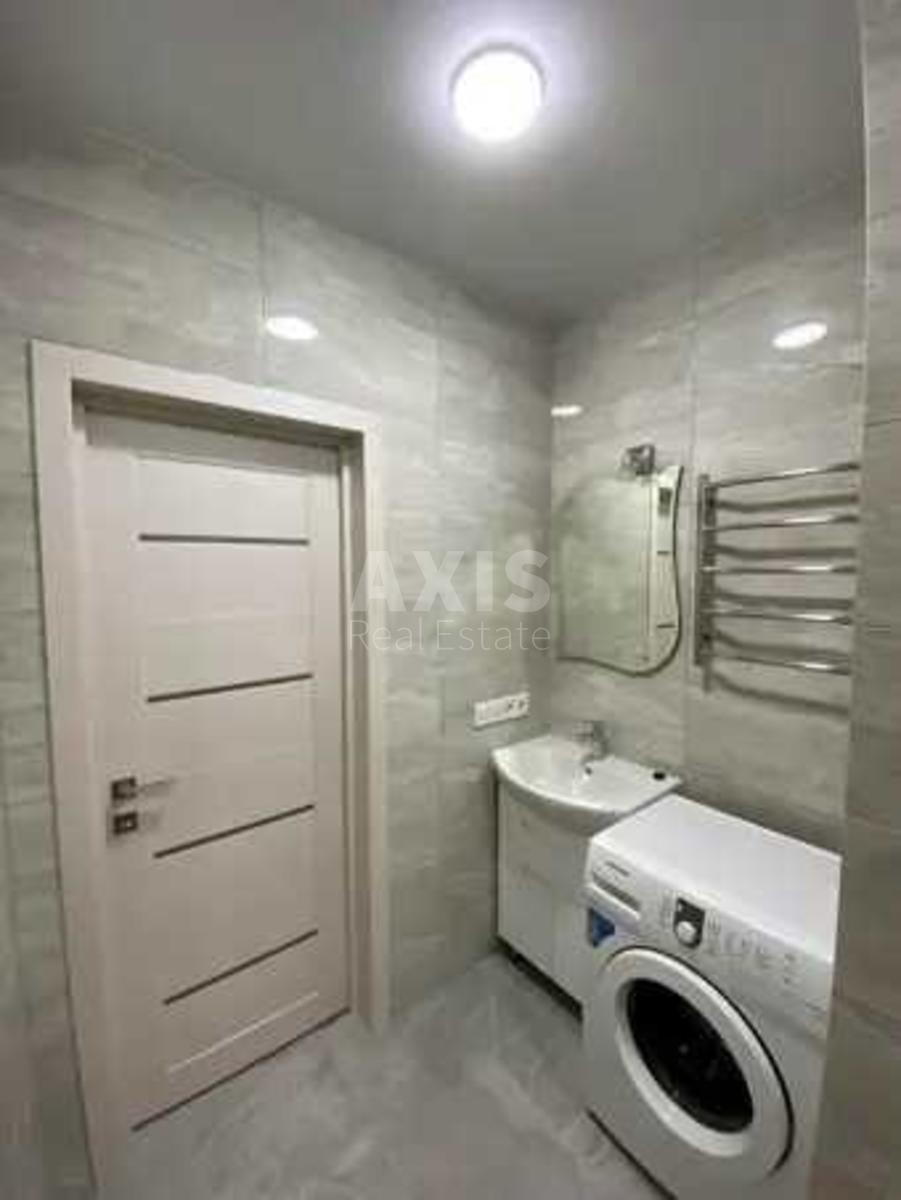 2k apartment vul. Sverstjuka Jevgena 6Д6
