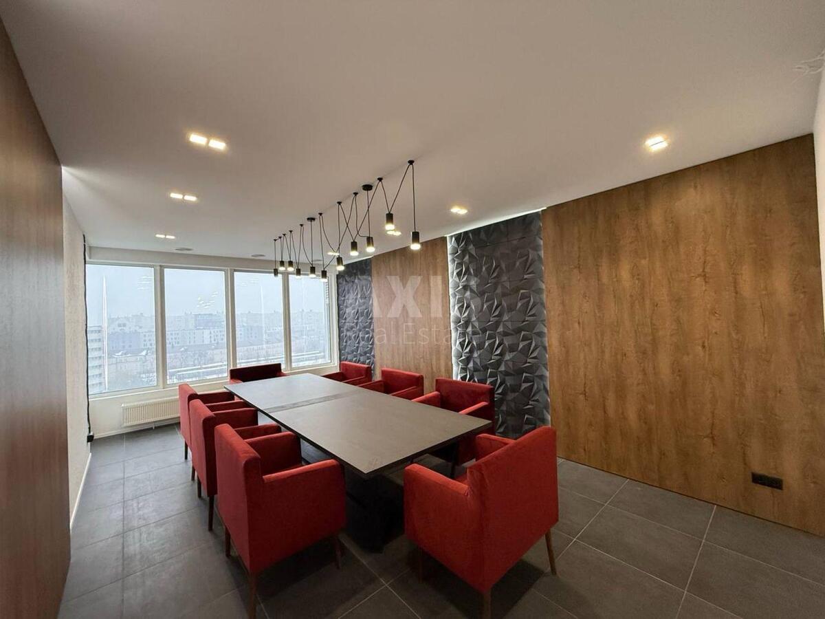 Office uzv. Klovs'kyj 7А, 185m24