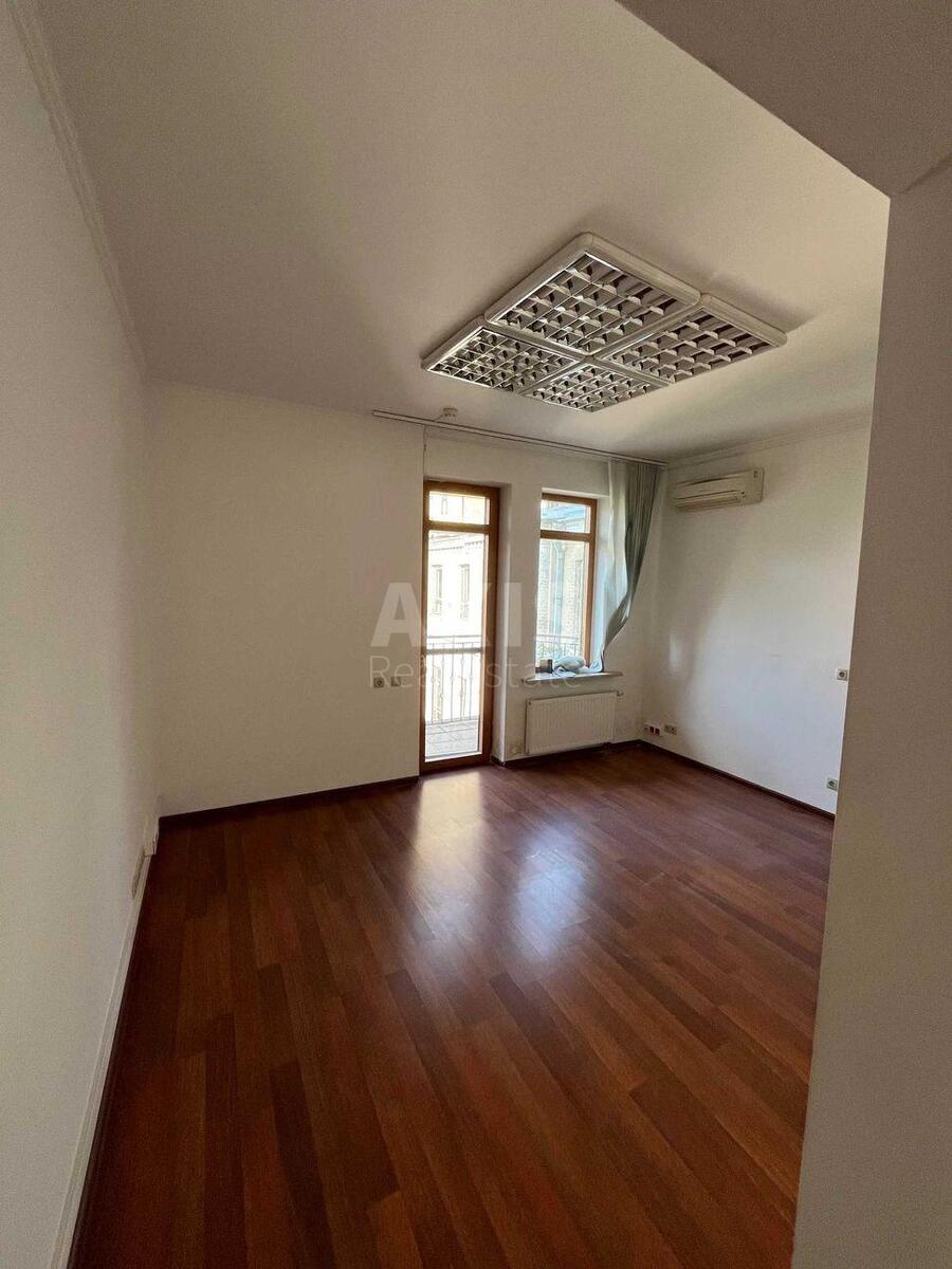Office uzv. Krutyj 7, 233m2582084