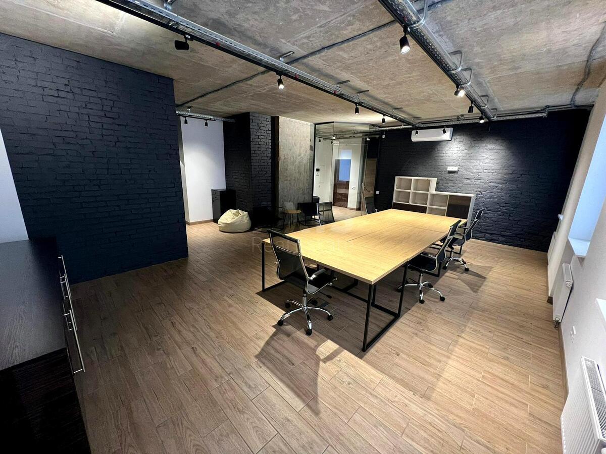 Office vul. Vasylya Tyutyunnyka 37/1, 108m2617020