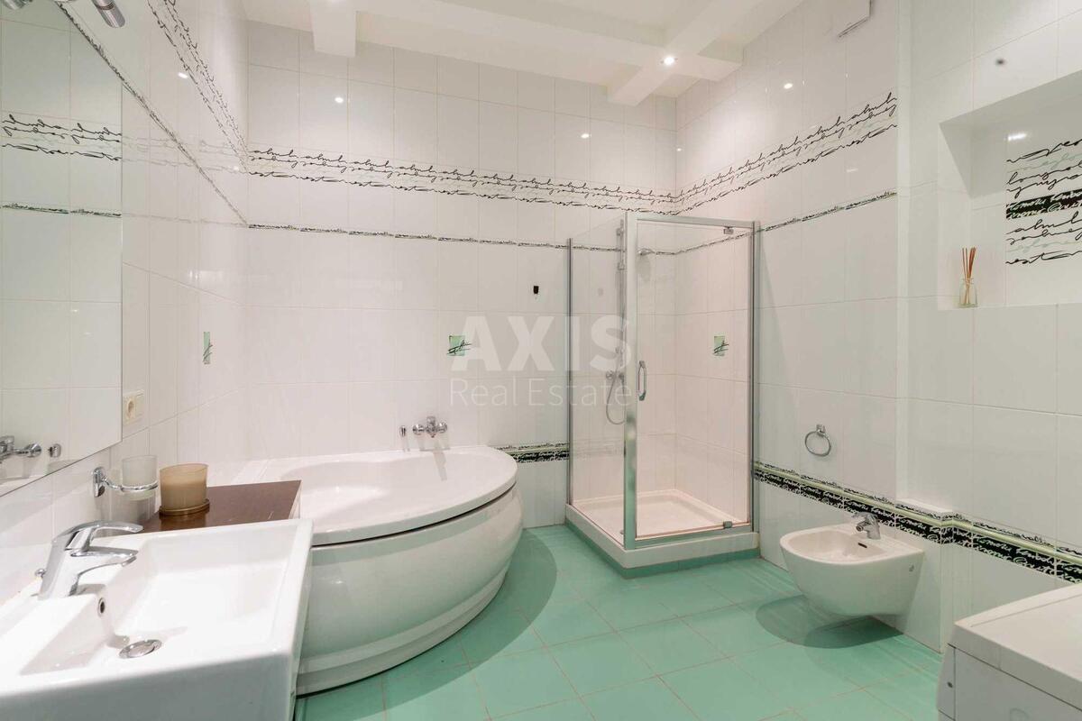 3k apartment vul. Kruglouniversytets'ka 69