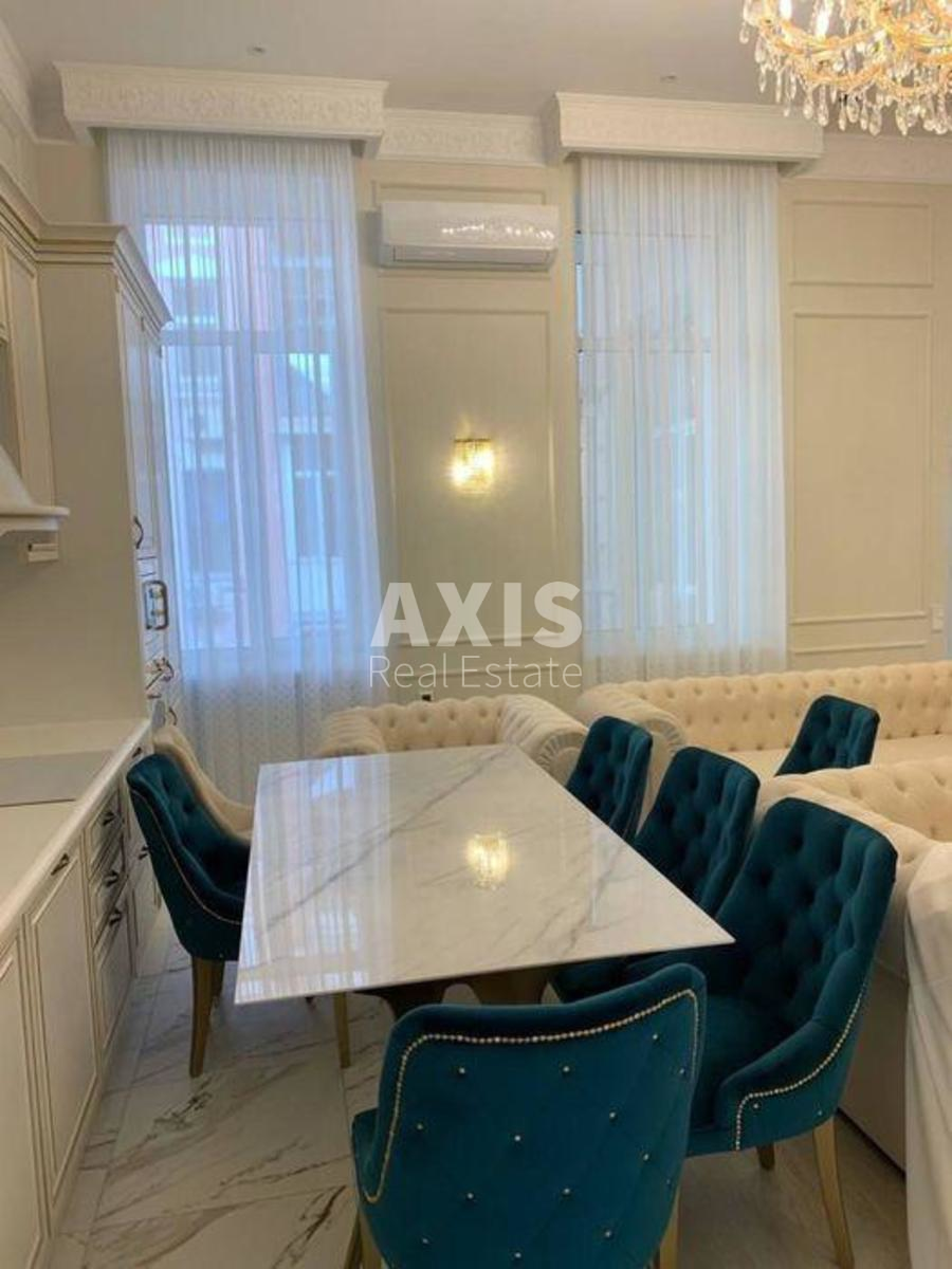 3k apartment vul. Strutyns'kogo Sergija 2
