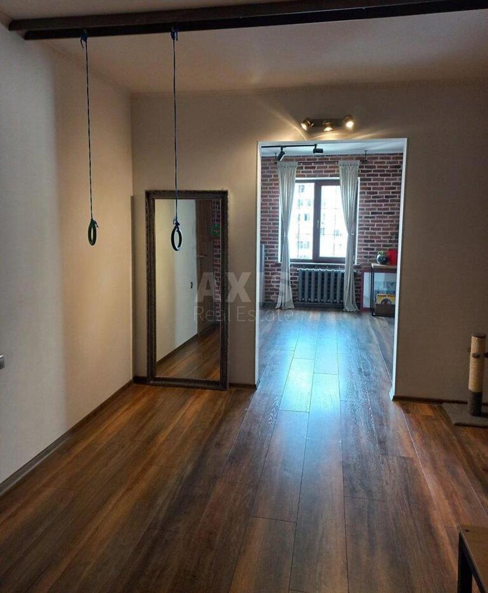3k apartment vul. Ahmatovoi' Anny 432