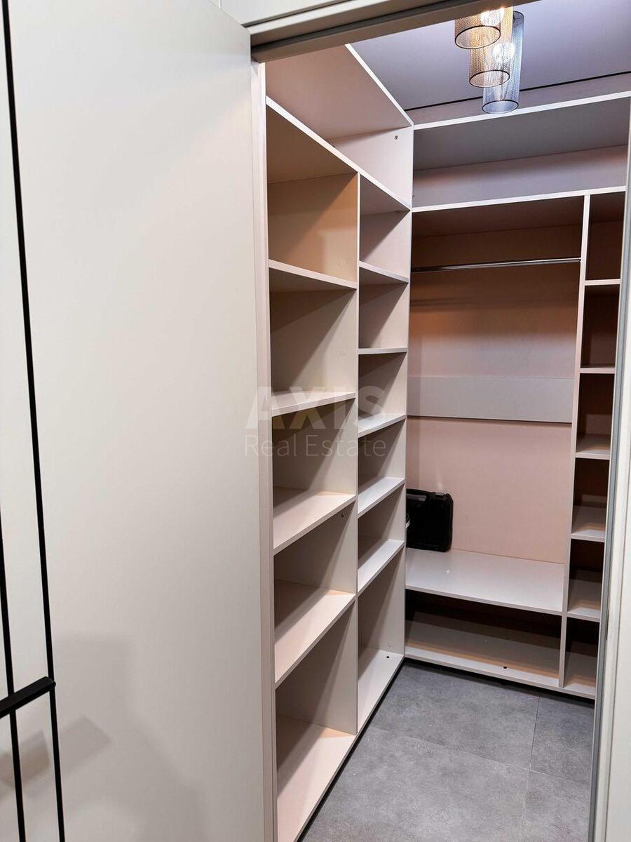 3к квартира ул. Александра Олеся 196268216