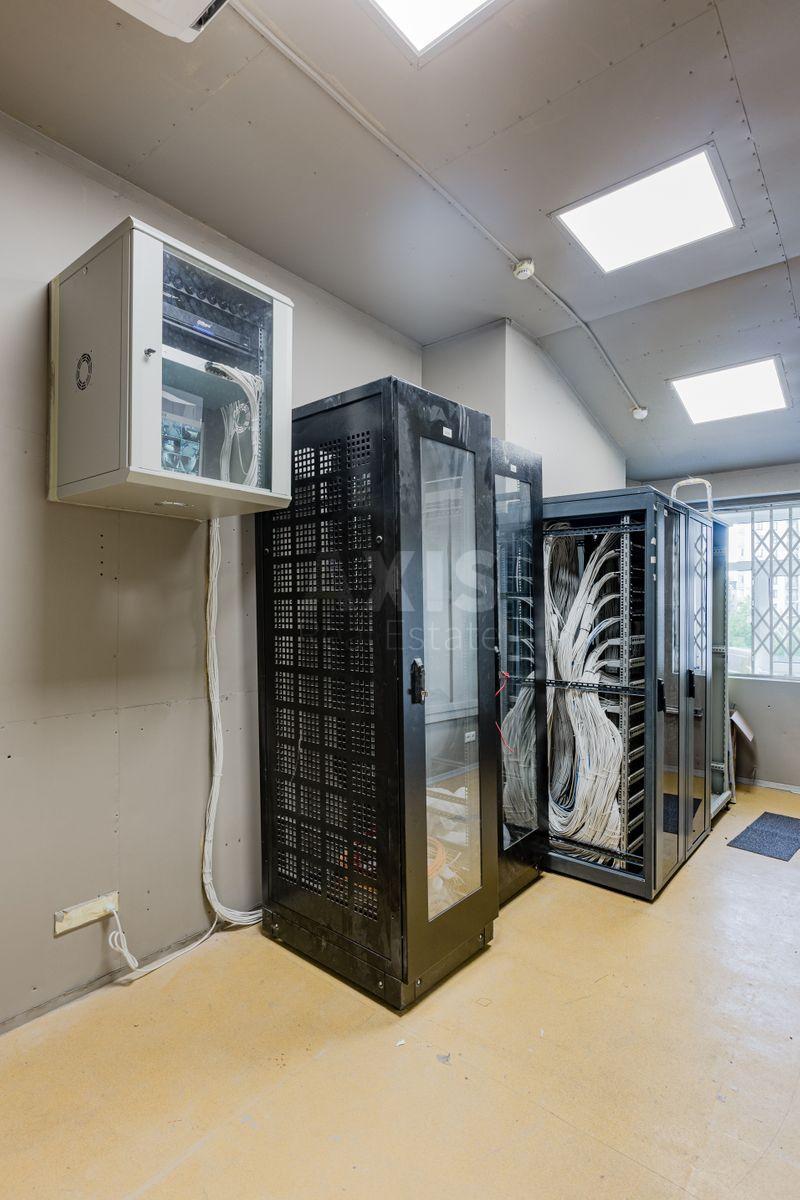 Office vul. Petljury Symona 14, 1795m25838011