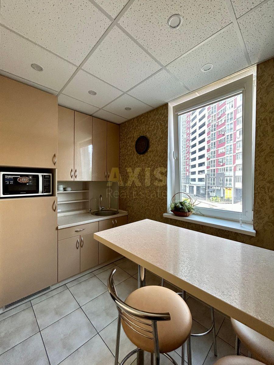 Office vul. Oleny Pchilky 8, 120m2584389