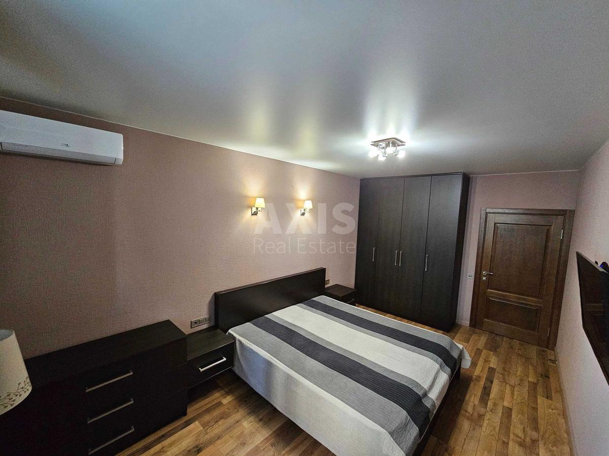 3k apartment vul. Yulia Zdanovska 50/26