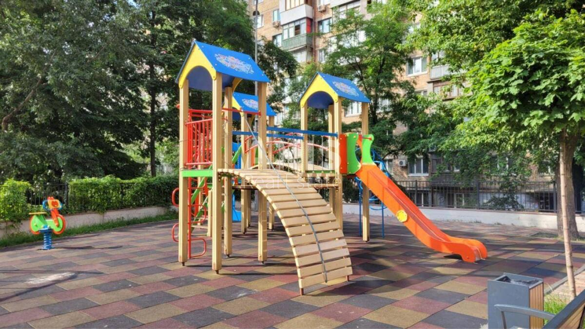 1k apartment vul. Universytets'ka 235998517