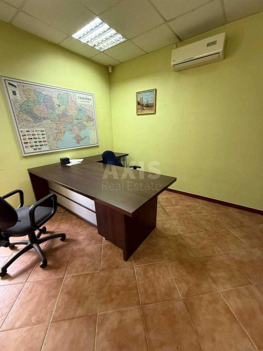 Office vul. Nyzhn'ojurkivs'ka 37, 745m2630526