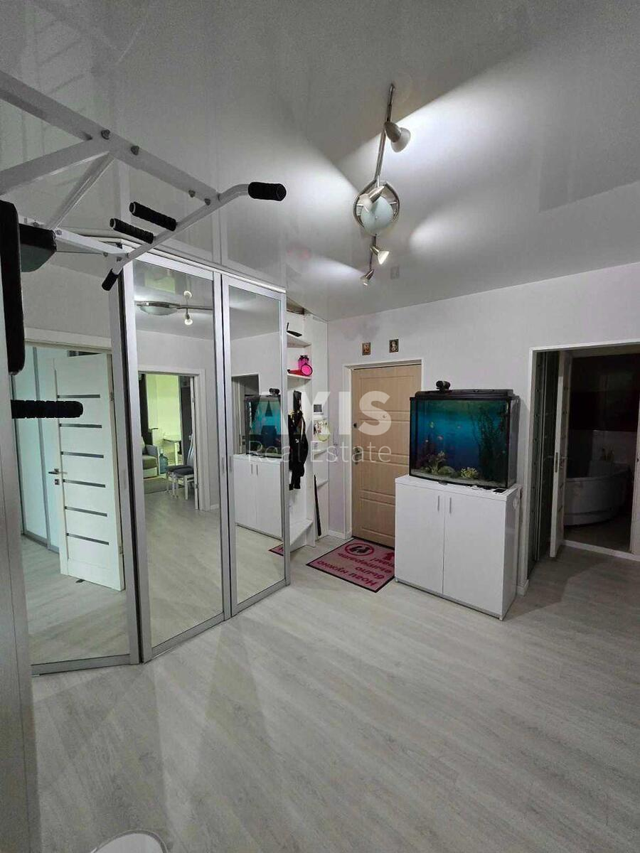 3k apartment vul. Zabolotnogo Akademika 116585019