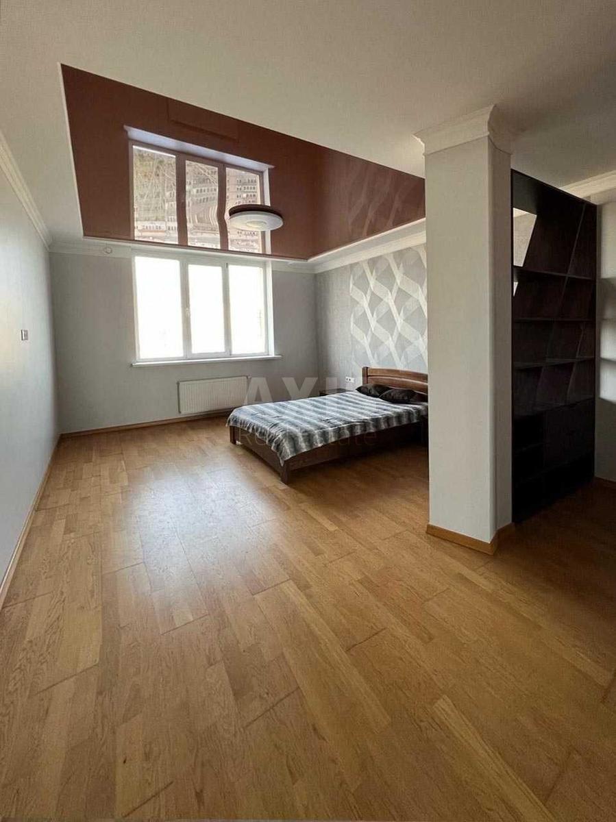 1k apartment vul. Myhajla Maksymovycha 3Г4
