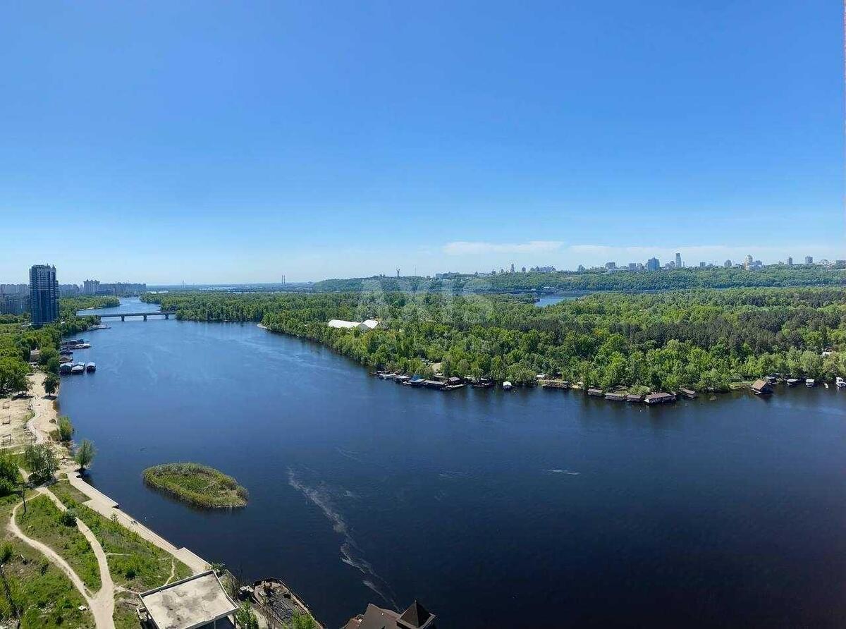 4к квартира вул. Регенераторна 4