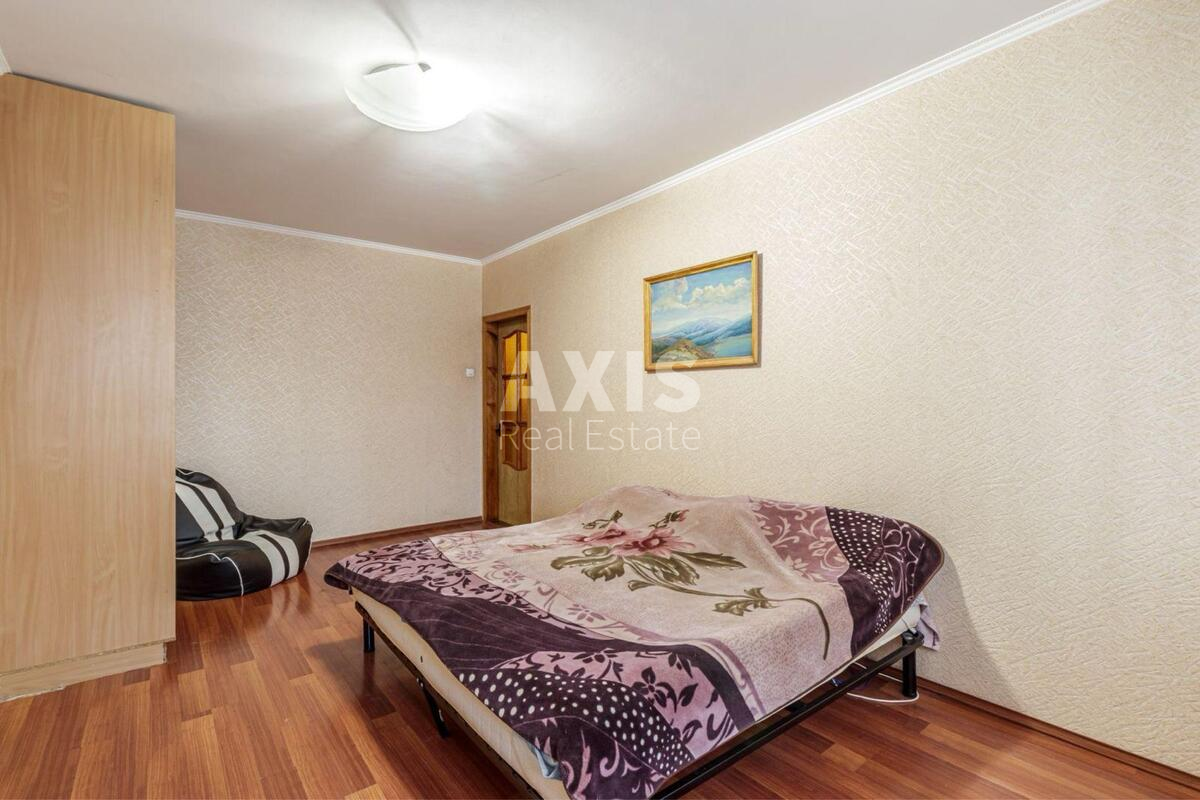 3к квартира ул. Ахматовой Анны 16В5800612