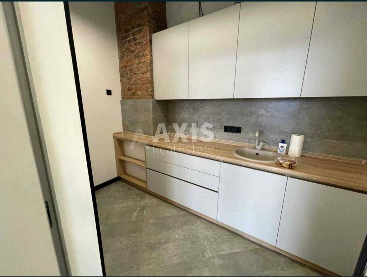 Office vul. Jevgena Konoval'cja 44А, 237m2593873