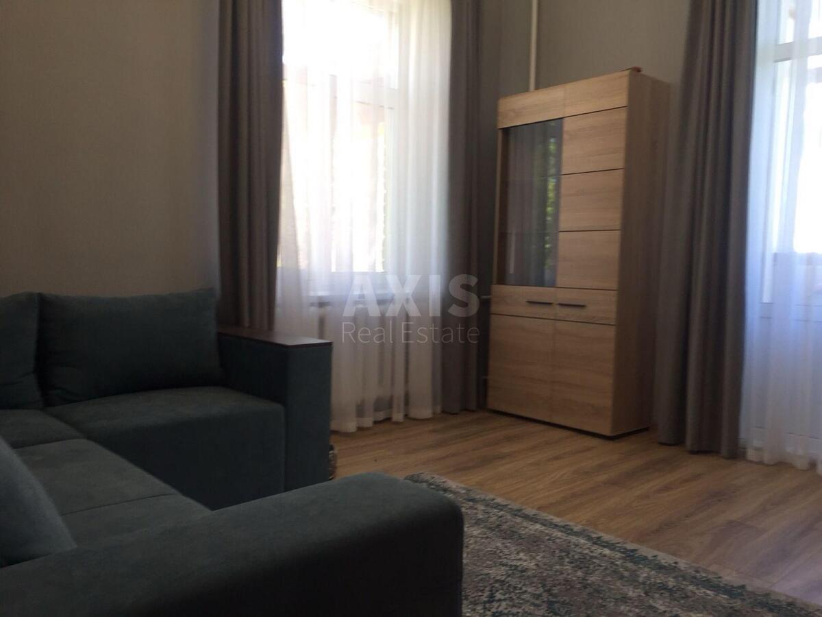 2к квартира пр-т Голосеевский 90596143