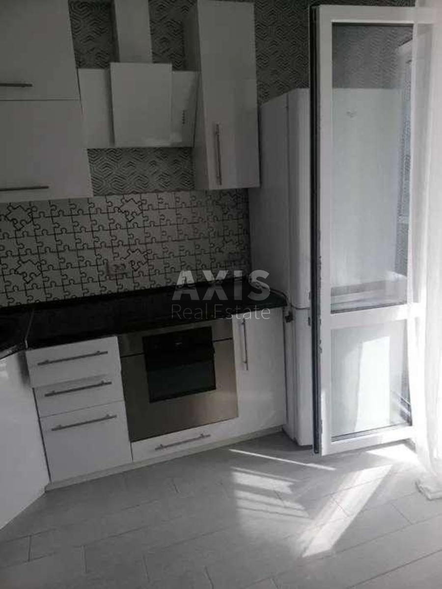 1k apartment pr-t Obolons'kyj 43