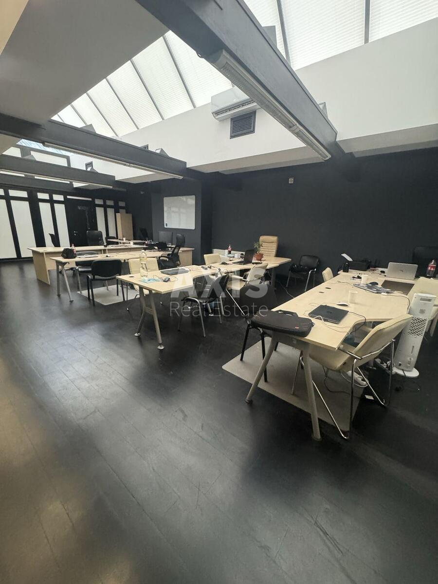 Office vul. Velyka Vasyl'kivs'ka 72, 185m2