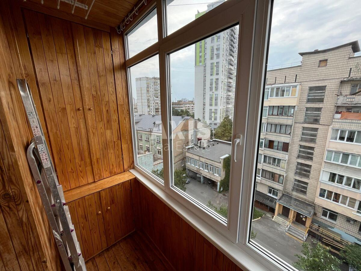 3k apartment vul. Kondratjuka Jurija 18А579064