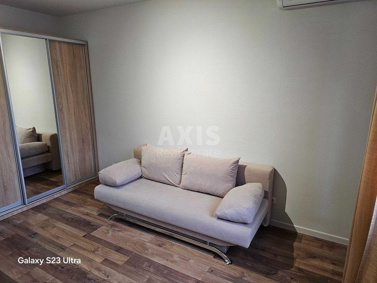 3k apartment vul. Yulia Zdanovska 50/22