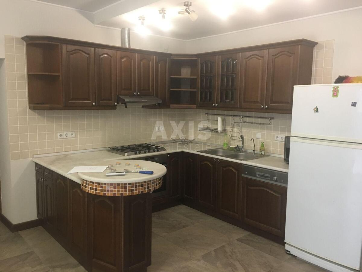House vul. Krasnokuts'ka, 351m2, Kyiv city0