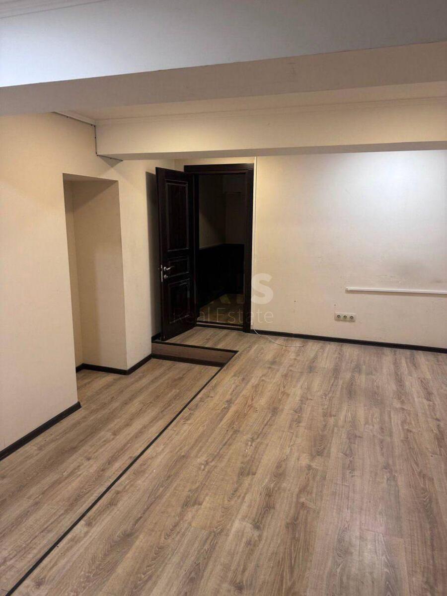 Объект торговли ул. Софиевская 16, 78м2612863