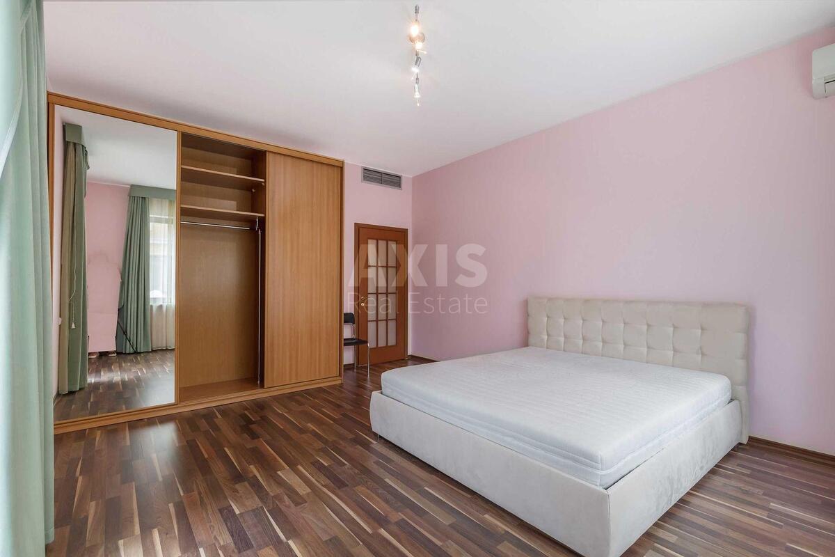 4k apartment vul. Kropyvnyc'kogo 107