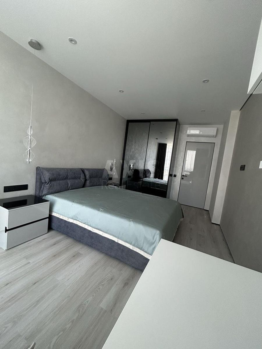 2k apartment nab. Dniprovs'ka 159