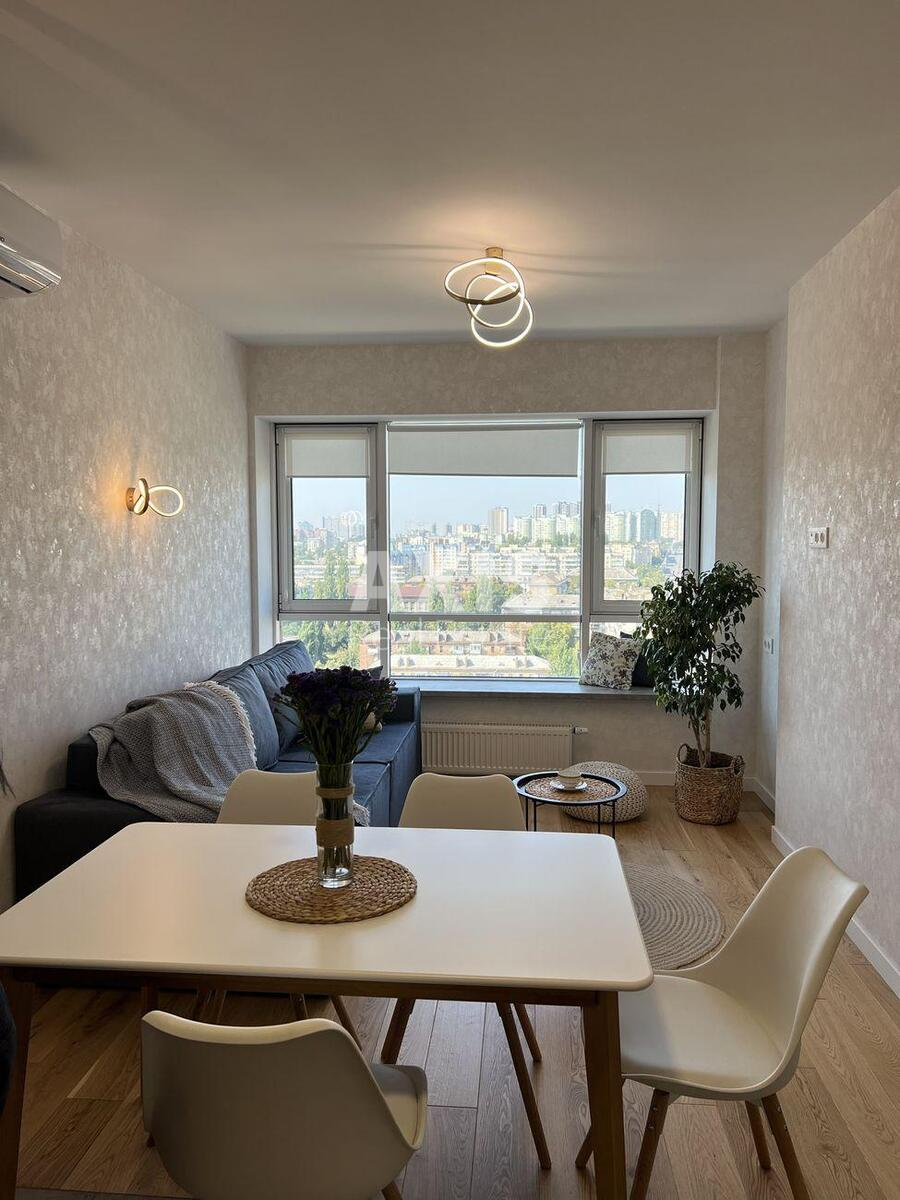 1k apartment vul. Vasyl'kivs'ka 10