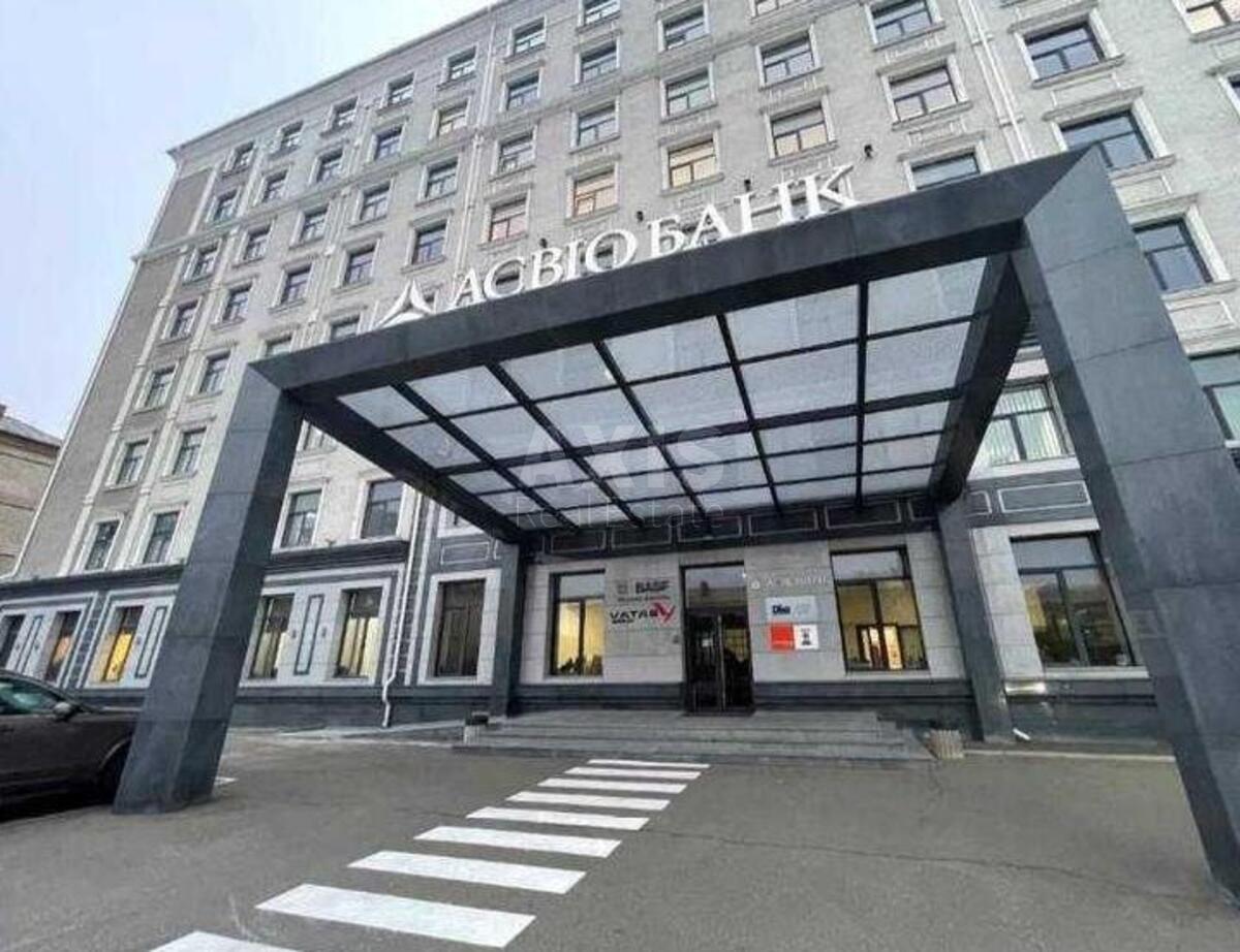 Office bul. Druzhby Narodiv 19, 475m2