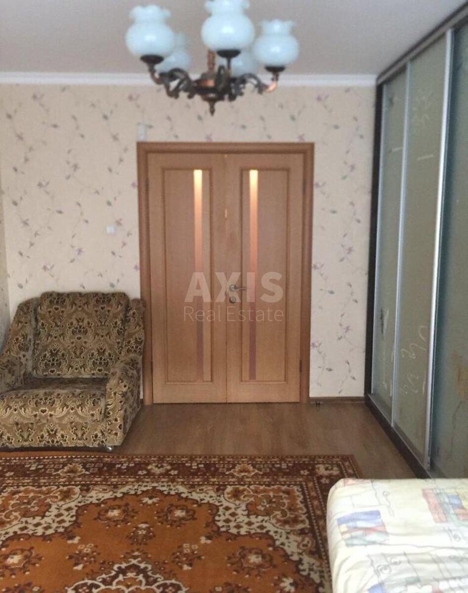 2k apartment vul. Revuc'kogo 174