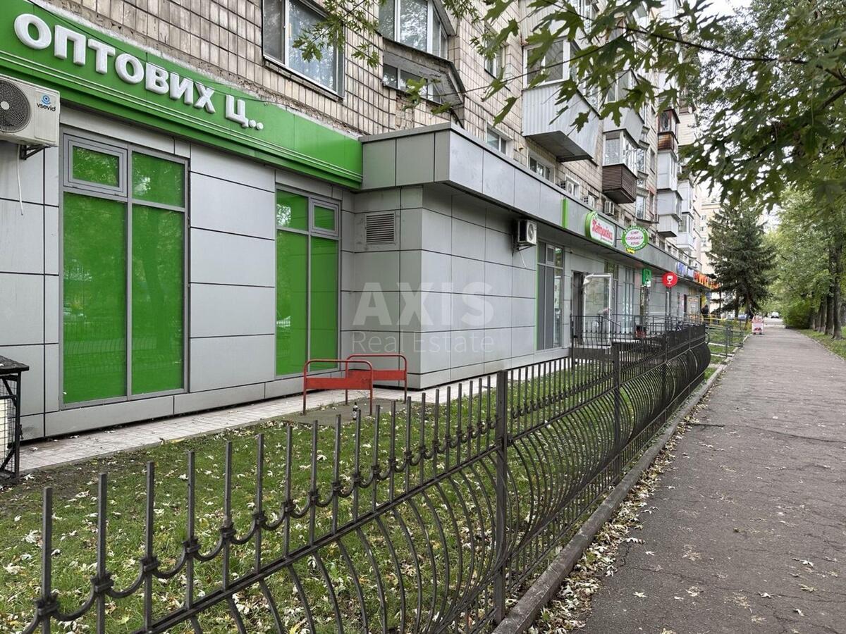 Объект торговли бул. Русановский 12, 38м2624572