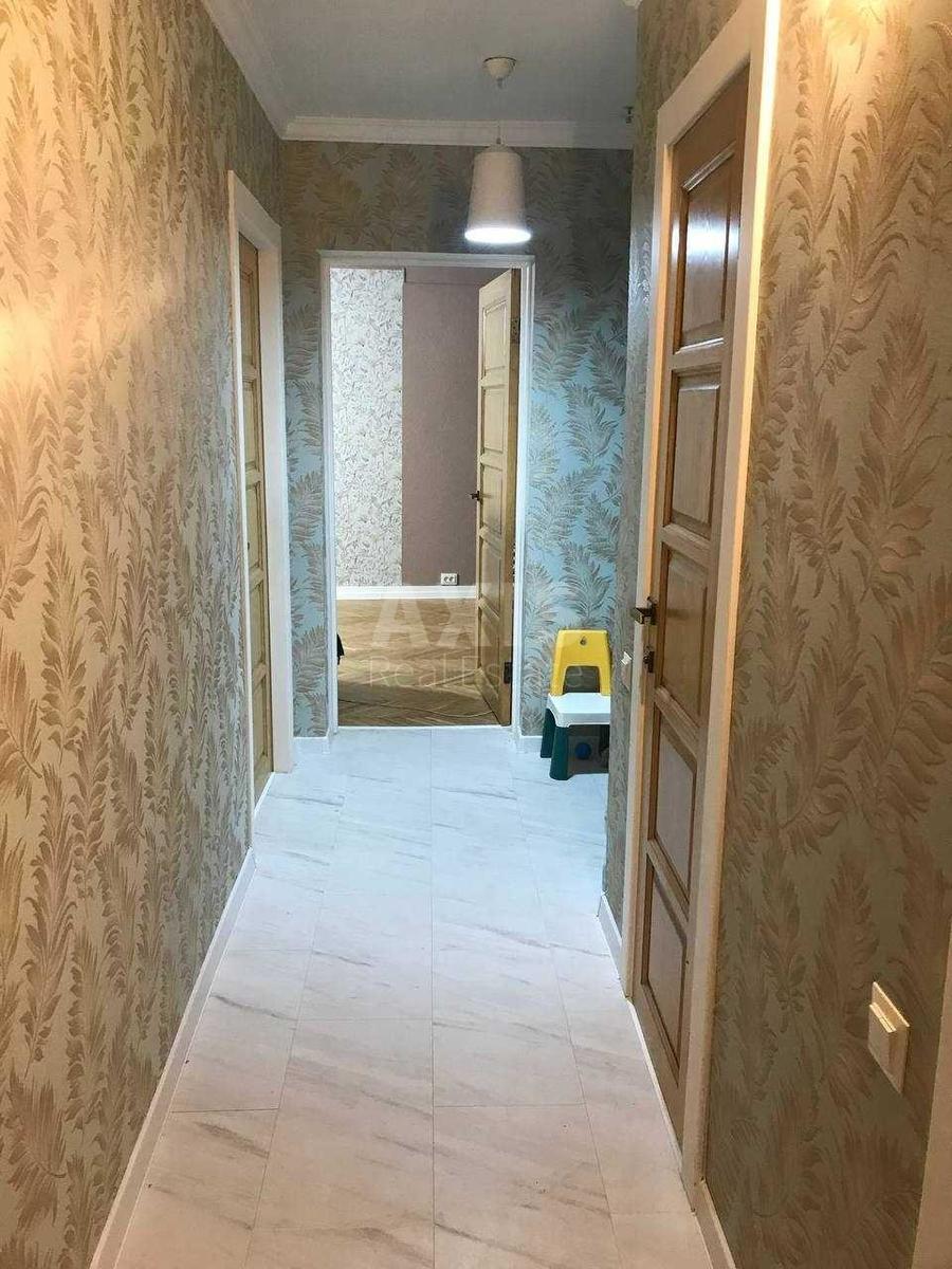 3k apartment vul. Borshhagivs'ka 2102