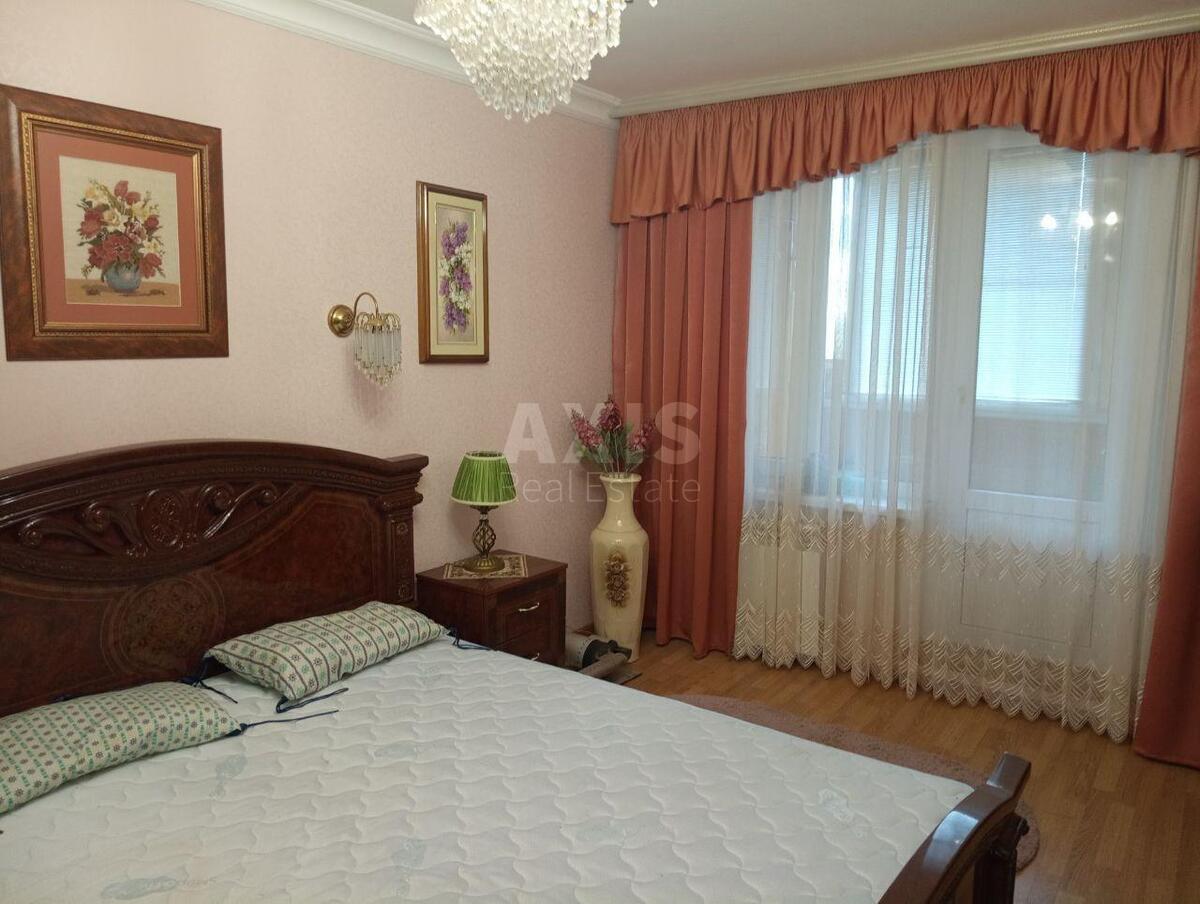 3k apartment pr-t Tychyny Pavla 20А3