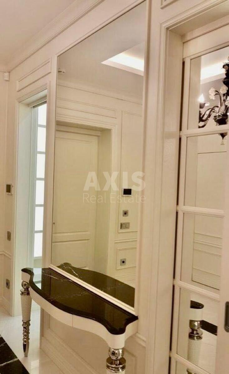 4k apartment vul. Mazepy Ivana 11Б6