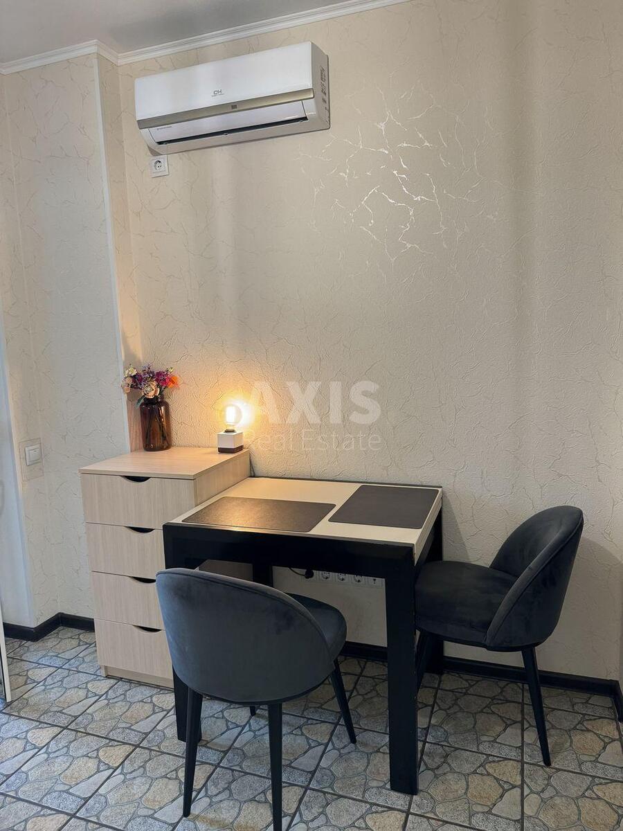 1k apartment vul. Krushel'nyc'koi' Solomii' 111