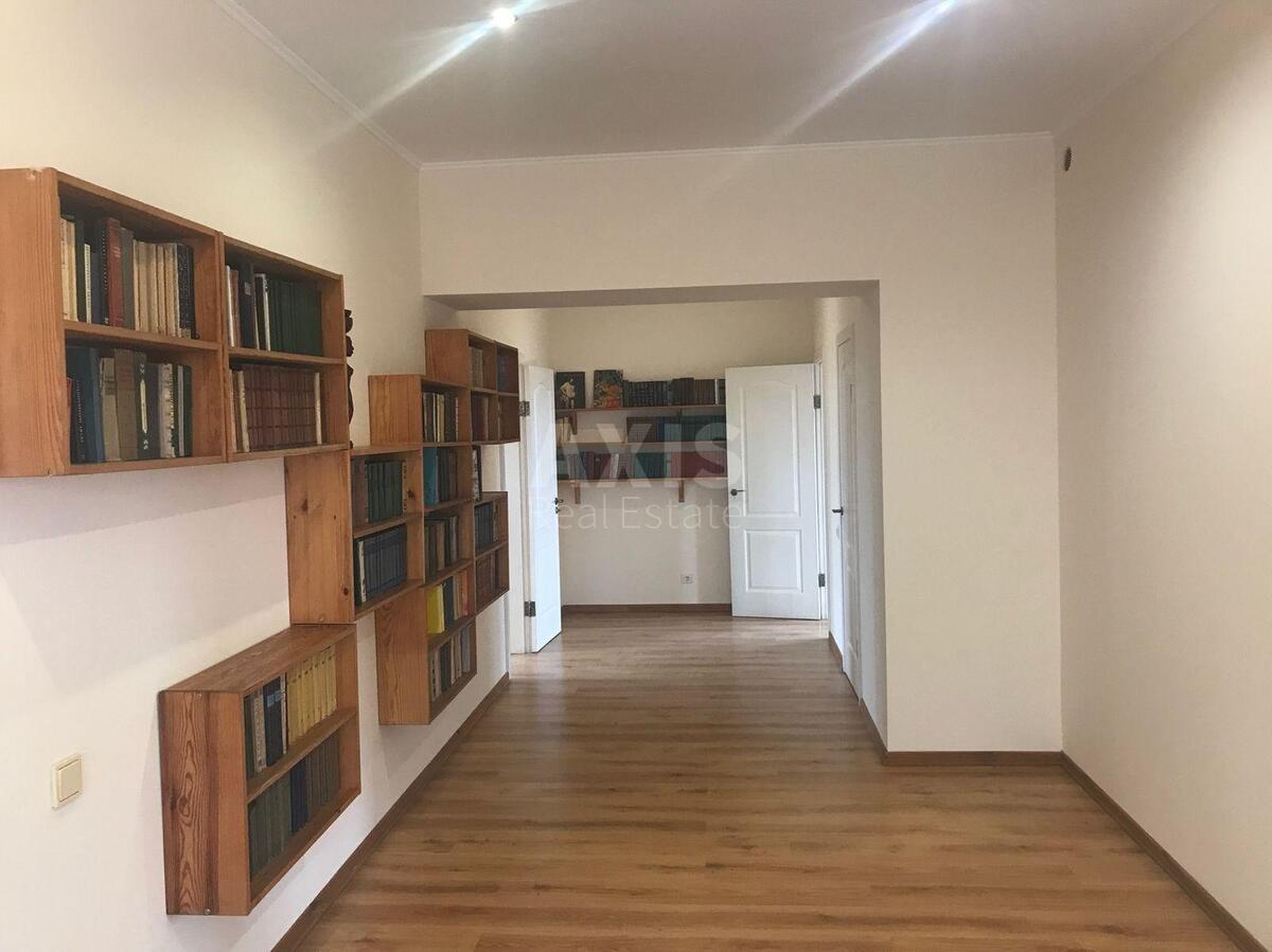House vul. Bogatyrs'ka, 438m2, Kyiv city583459
