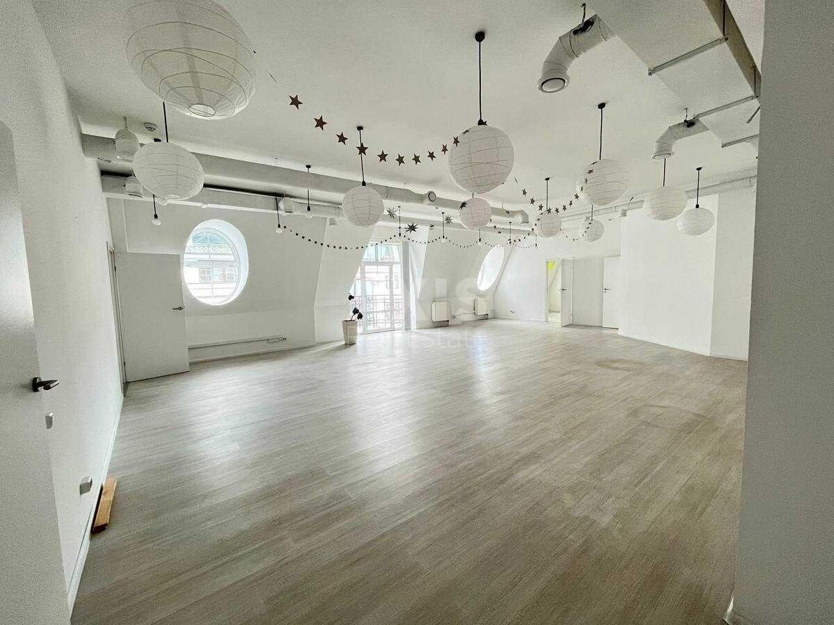Office vul. Borychiv Tik 30, 350m2