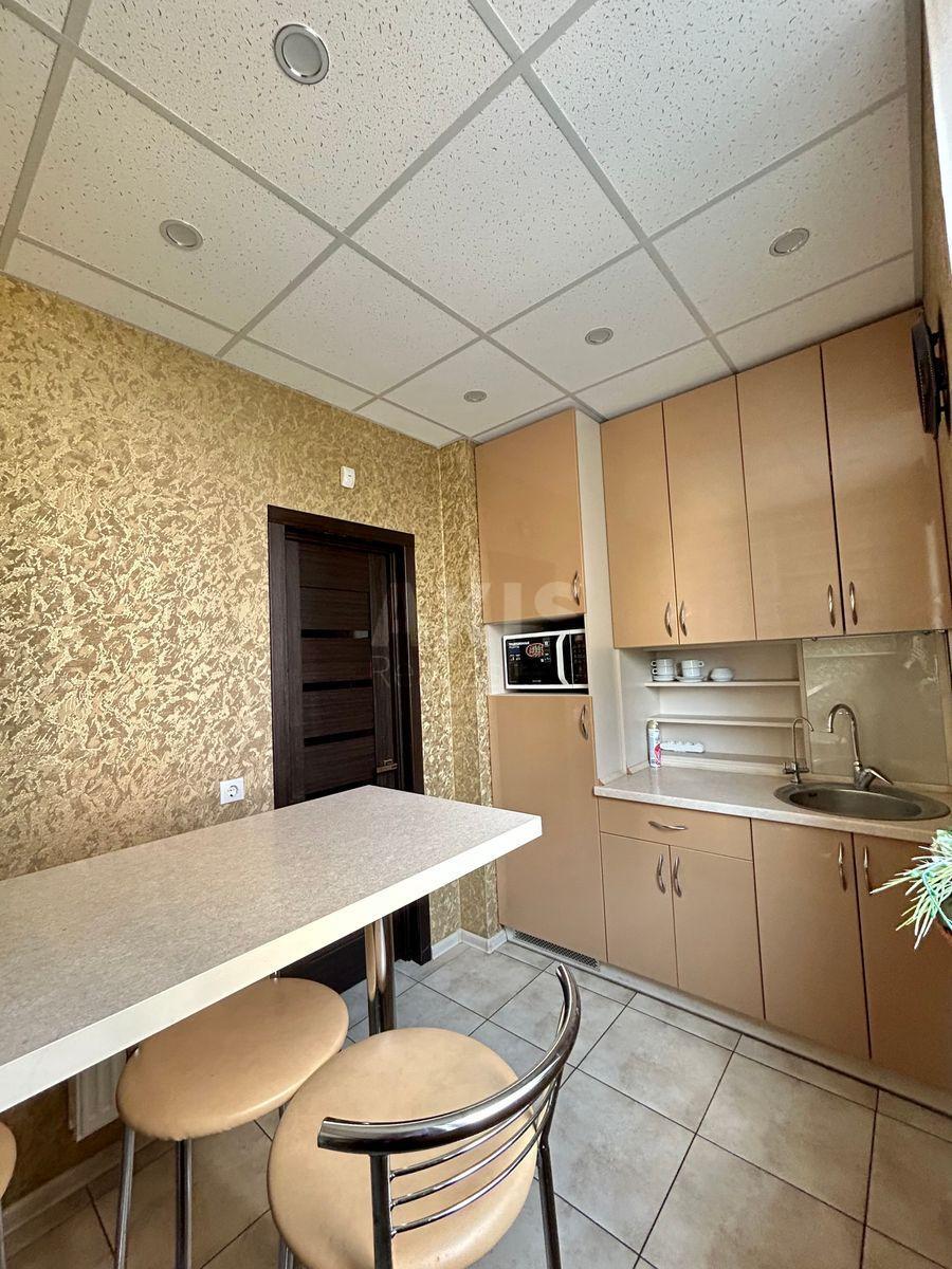 Office vul. Oleny Pchilky 8, 120m25843810