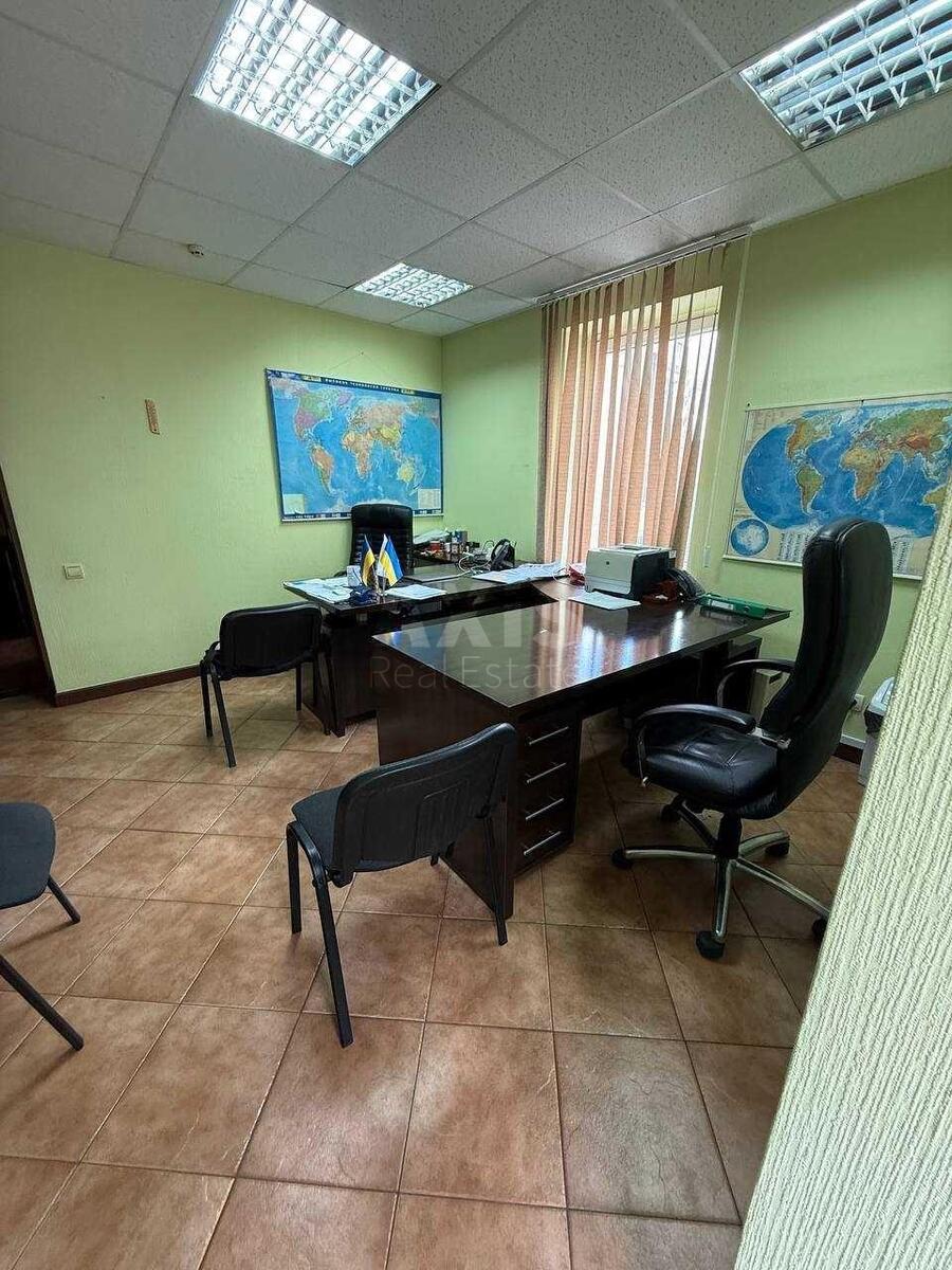 Office vul. Nyzhn'ojurkivs'ka 37, 745m2630527