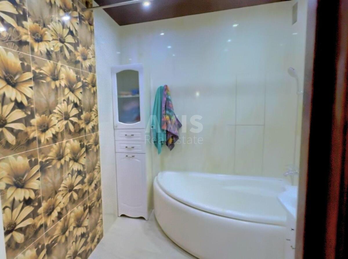 2k apartment vul. Myhajla Maksymovycha 9А7