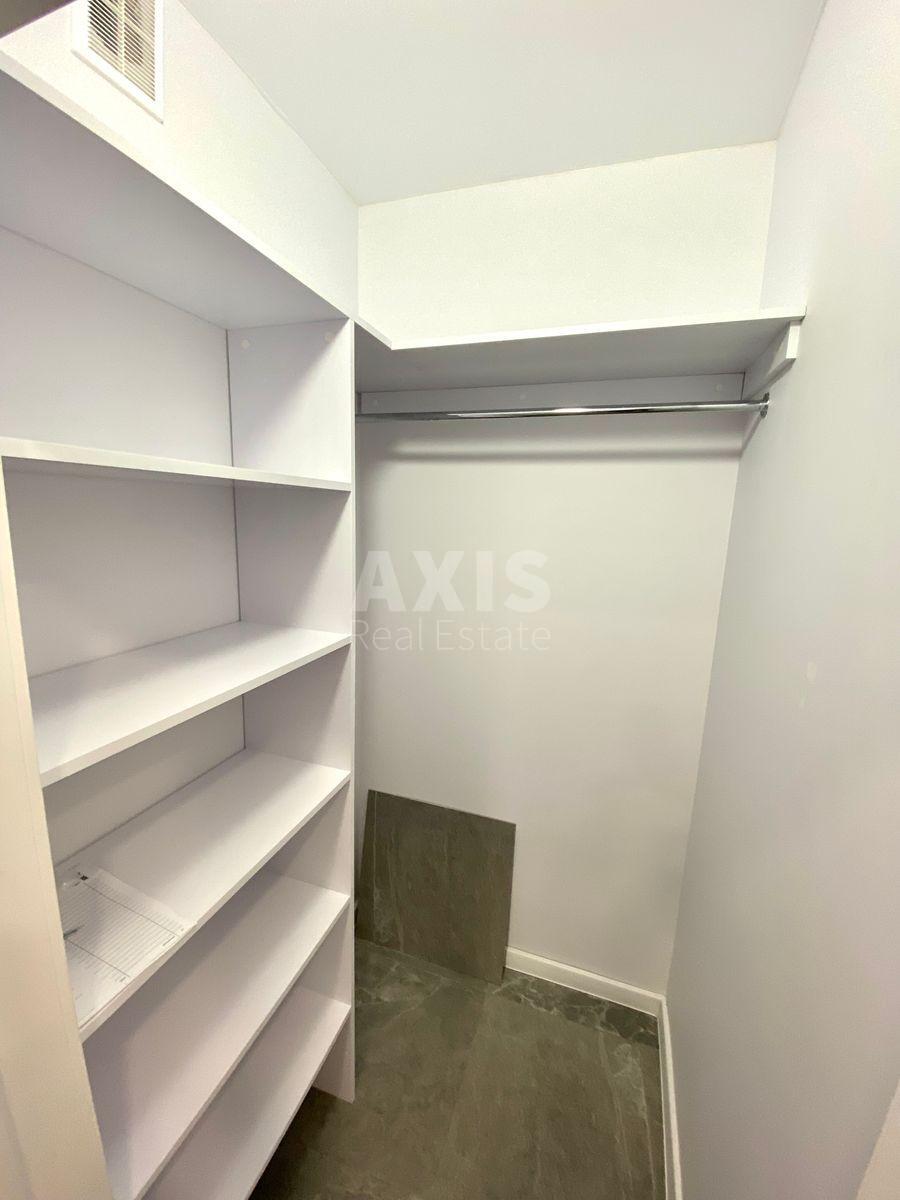 2k apartment vul. Berezhans'ka 151