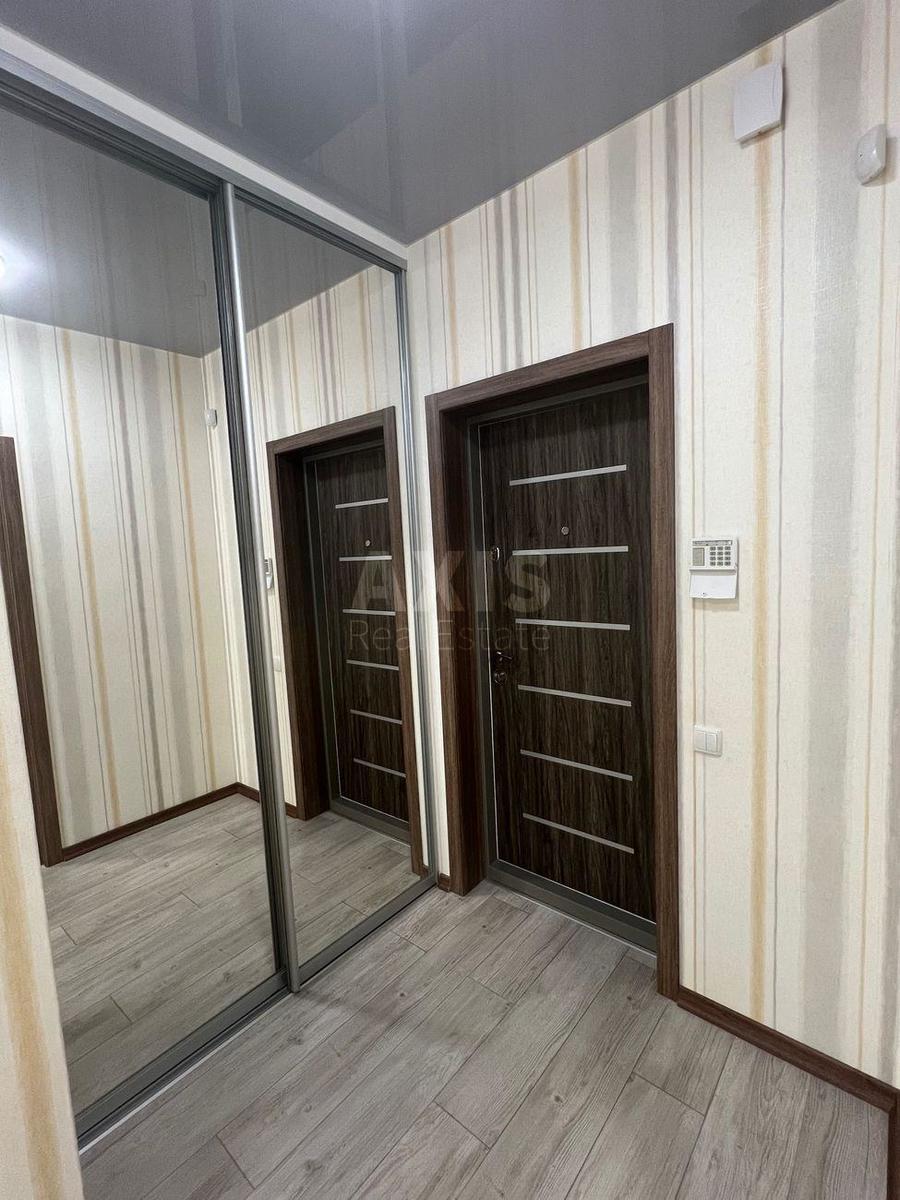 1k apartment vul. Yulia Zdanovska 46/18