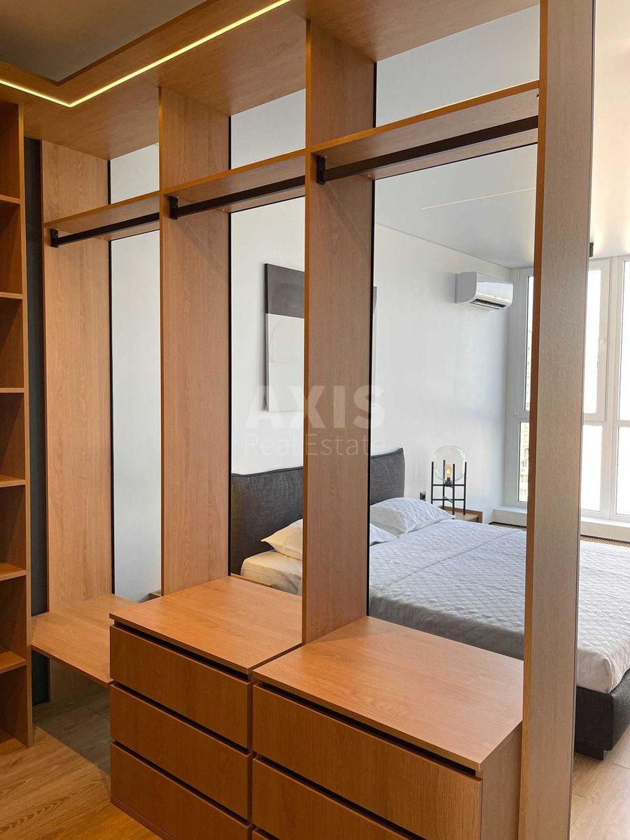 2k apartment vul. Revuc'kogo 404